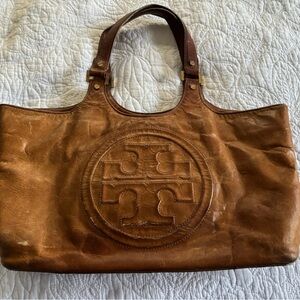 Tory Burch AUTHENTIC Caramel handbag / purse.